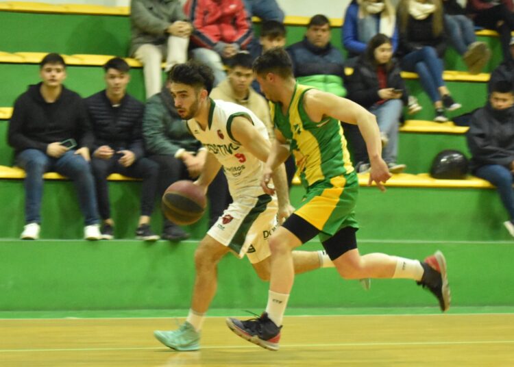 Sarmiento ganó en el Microestadio