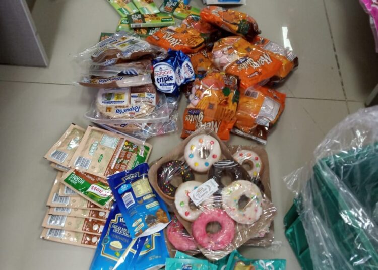 Secuestraron alimentos vencidos de un supermercado en Libertad 491