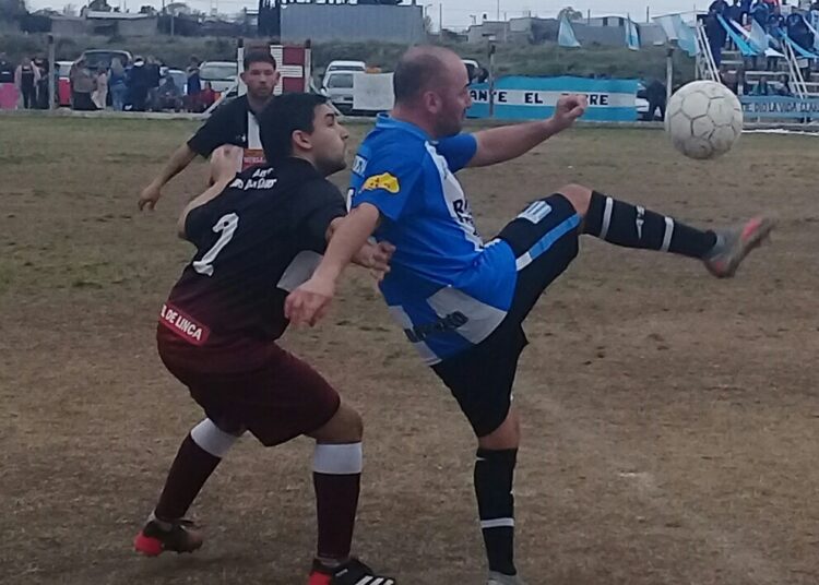 Agónico triunfo de Claromeco para mantenerse bien arriba