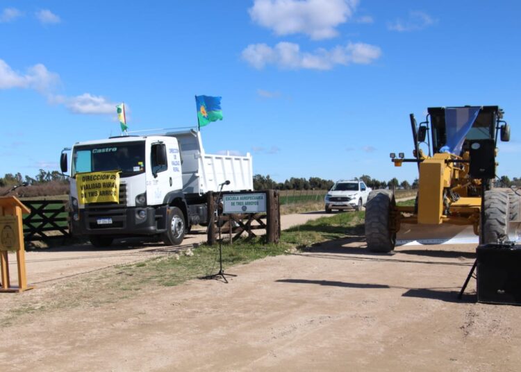 Inauguraron el camino alternativo a la Escuela Agropecuaria y la Chacra de Barrow