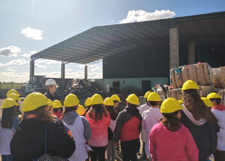 Alumnos de la Escuela 16 visitaron la Planta de Reciclado