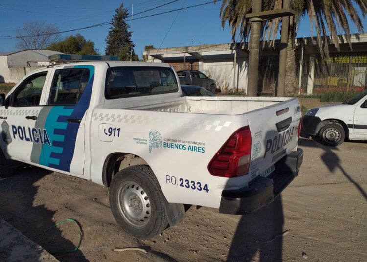 Robaron dos ruedas de un auto estacionado en la cuadra de Huracán