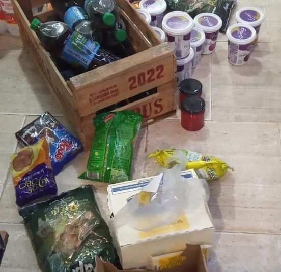 Reta: secuestraron alimentos vencidos de un comercio