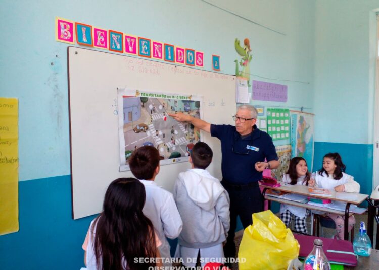 Cascallares: ofrecieron jornada de sensibilización vial a alumnos de la Escuela 6