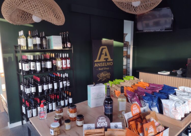 Desde la picada hasta la carne, encontrá todo en la nueva sucursal de Anselmo en Mitre y Lucio V. López