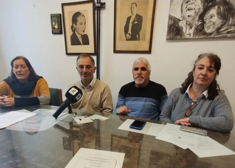 El peronismo impulsa la regulación de deliveries y mensajerías