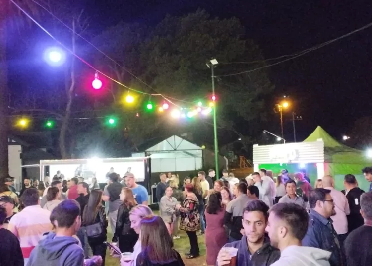 A brindar: comenzó la Fiesta de la Cerveza Artesanal tresarroyense