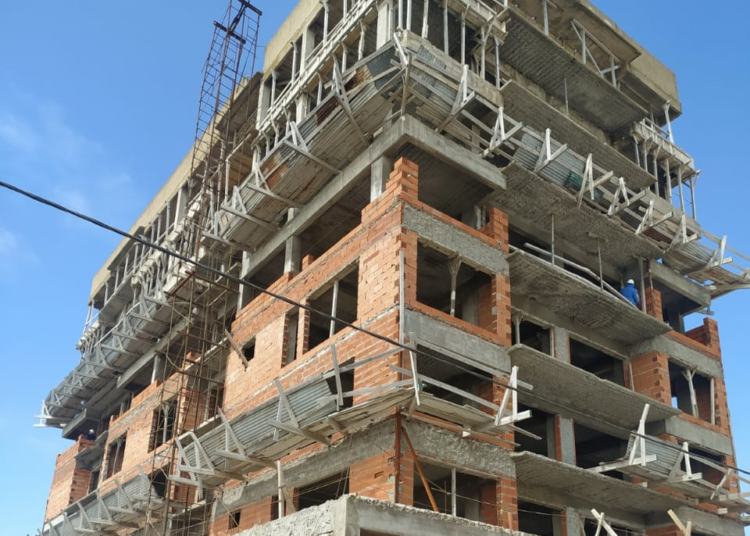 Para diciembre proyectan concluir con el hormigonado del último piso del «Esqueleto» de Claromecó