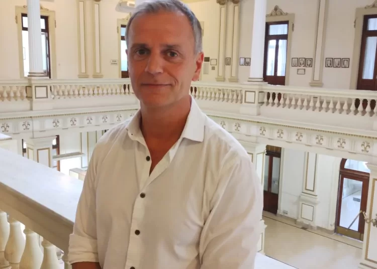 Se nos vino la noche: señalan que una ordenanza votada recientemente es impracticable