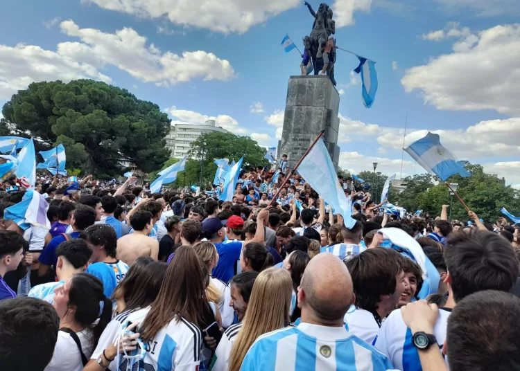 ¡SOMOS CAMPEONES DEL MUNDO, CARAJO!
