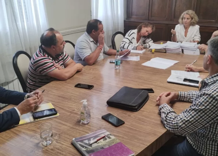 Presupuesto 2023: Juntos picó en punta y contrapropuso bajar tasas incluyendo compra de aparatología hospitalaria