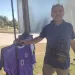 «Vamos vendiendo, la gente está entusiasmada», señaló el histórico vendedor de camisetas de San Martín y Ameghino