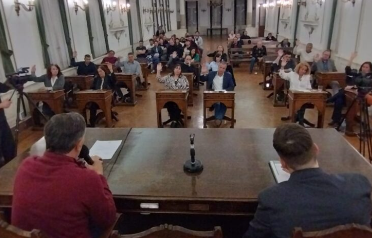 Presupuesto 2023: a cuatro días de la votación, sinceran que aún «están lejos» de coincidir en el aumento de tasas