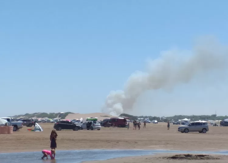 Reta: sofocaron un amplio incendio en cercanías a dos campings