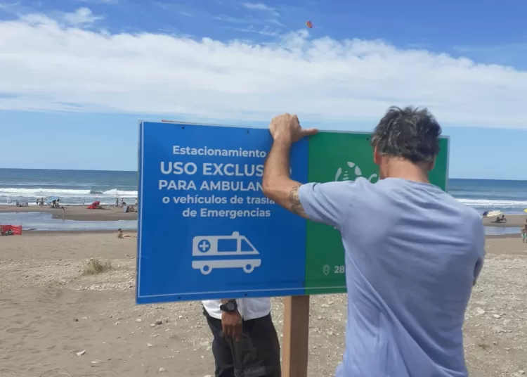 Colocaron carteles de estacionamiento para ambulancias en la Costanera claromequense