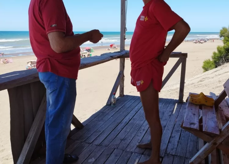 Trybuchowicz recorre los balnearios en el inicio de la temporada