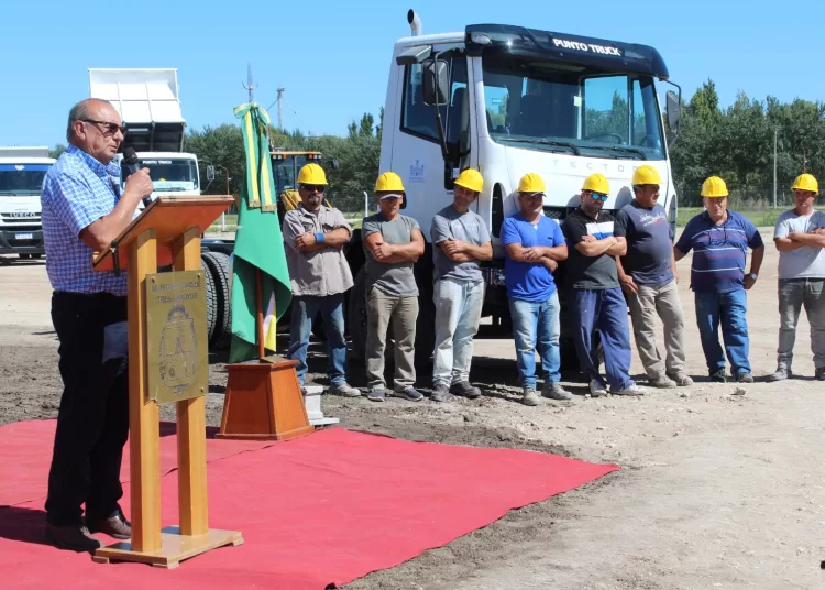 Con el foco en bajar el costo de las obras públicas, inauguraron la nueva hormigonera municipal