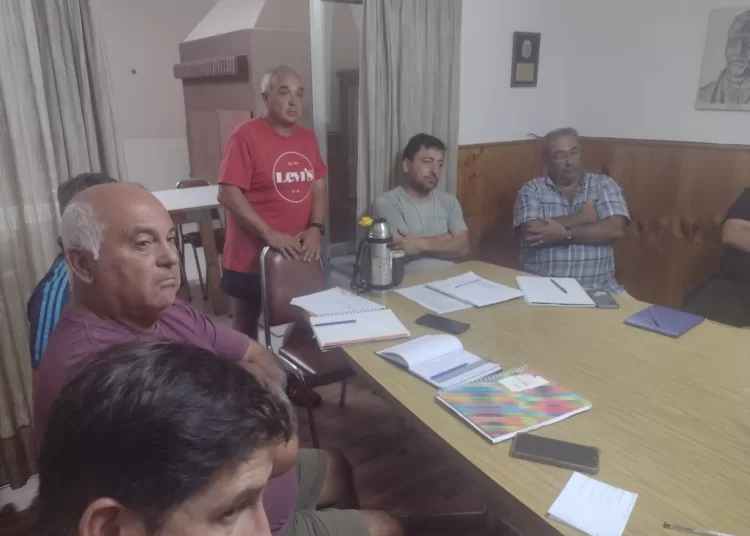 Inferiores: Habrá dos competencias en paralelo