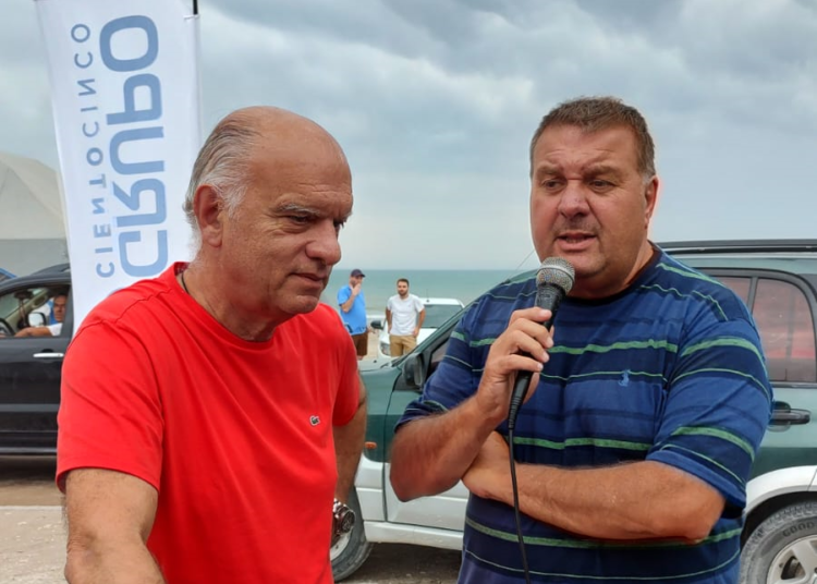 Grindetti, del PRO, visitó Las 24 Horas de la Corvina Negra y felicitó a la organización