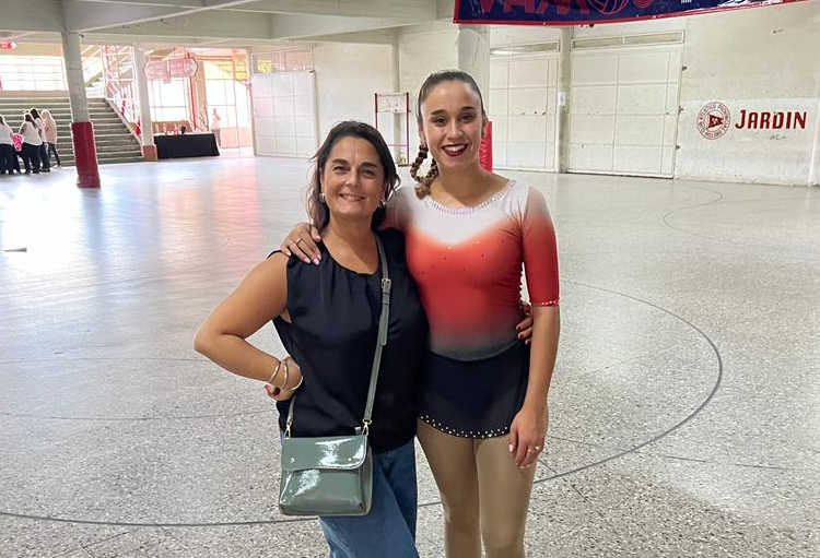 Evelyn Duca en el podio del Nacional de Rosario
