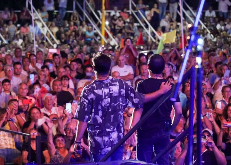 Los Nocheros cerraron la noche con el calor del público de aliado