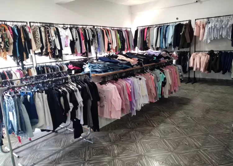 Lo que buscás y lo que no, también: vestite en Ely ropa informal