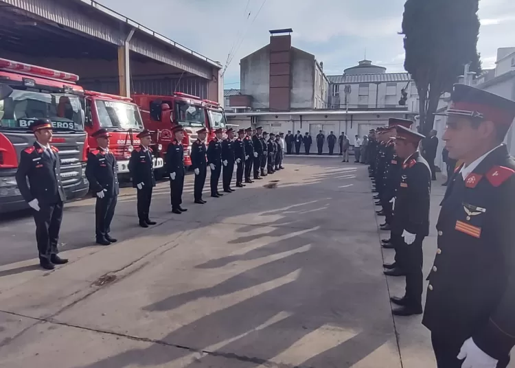Despidieron los restos del exjefe de Bomberos Roberto Rodríguez
