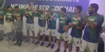 Villa del Parque presentó nueva camiseta