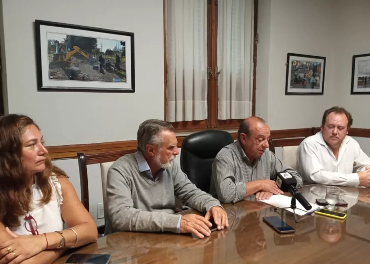 Sánchez anunció un plan quinquenal de pavimento para las calles a partir del 1000