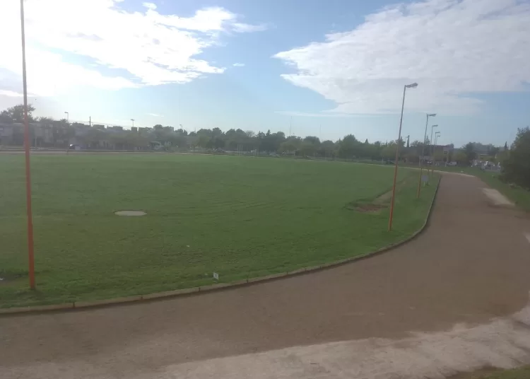 Piden que la pista de atletismo se use exclusivamente para la actividad deportiva