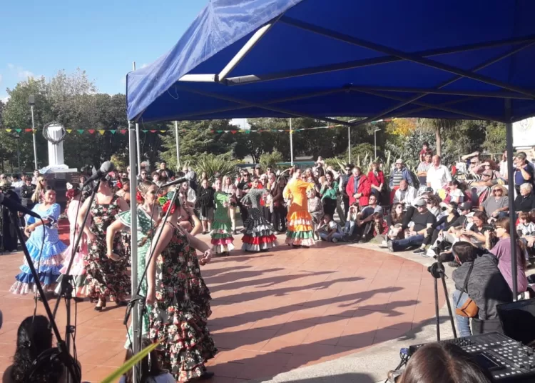 Lleno total de Plaza España por la Feria de Abril