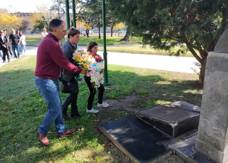 139 aniversario de la ciudad: ofrendaron al fundador Dardo Rocha