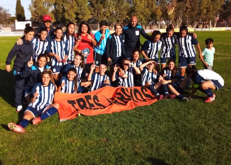 La selección Femenina de Tres Arroyos campeona de la Sexta sección