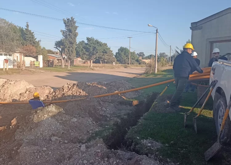 Claromecó: extienden red de gas licuado en una calle