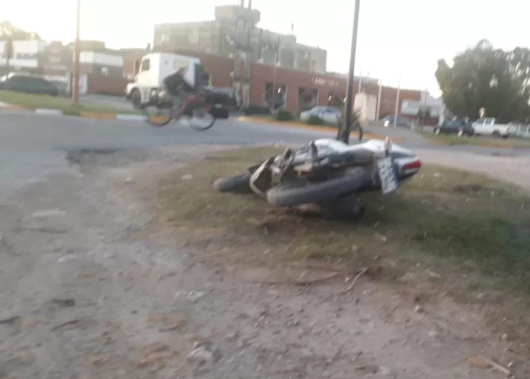 Carambola a alta velocidad y hospitalizada tras siniestro en 228 y Constituyentes