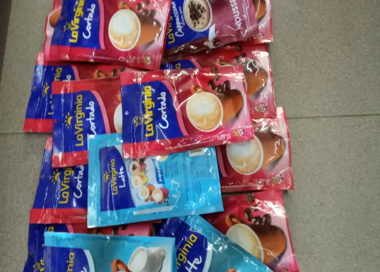 Secuestraron alimentos vencidos de un super en Caseros 1155