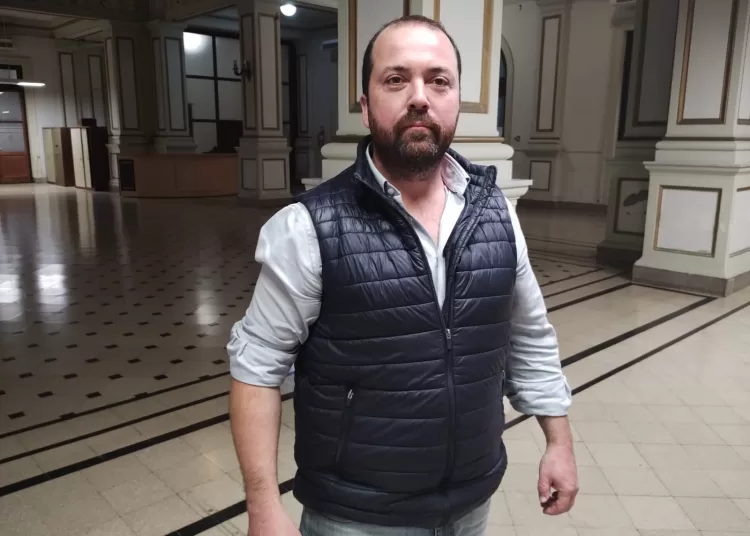 Hernández, alfil de Sánchez, se bajó de su eventual precandidatura a la intendencia