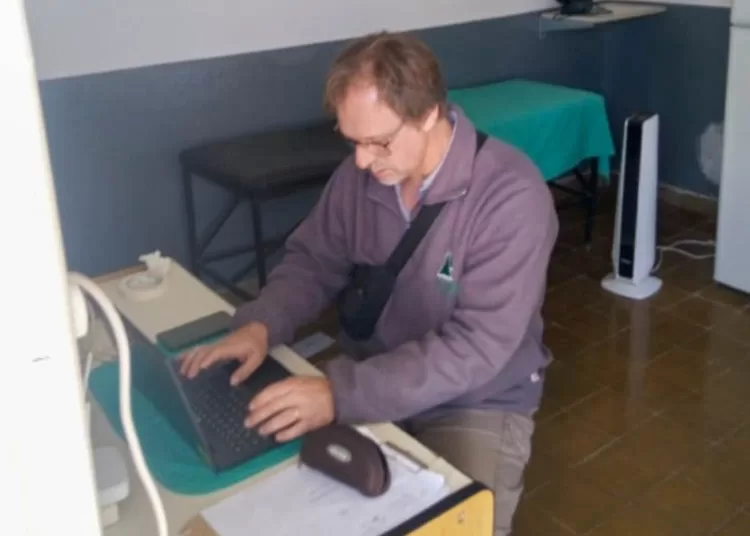 Implementación de sistema de acceso a historias clínicas en el Centro de Atención Primaria de Lin Calel