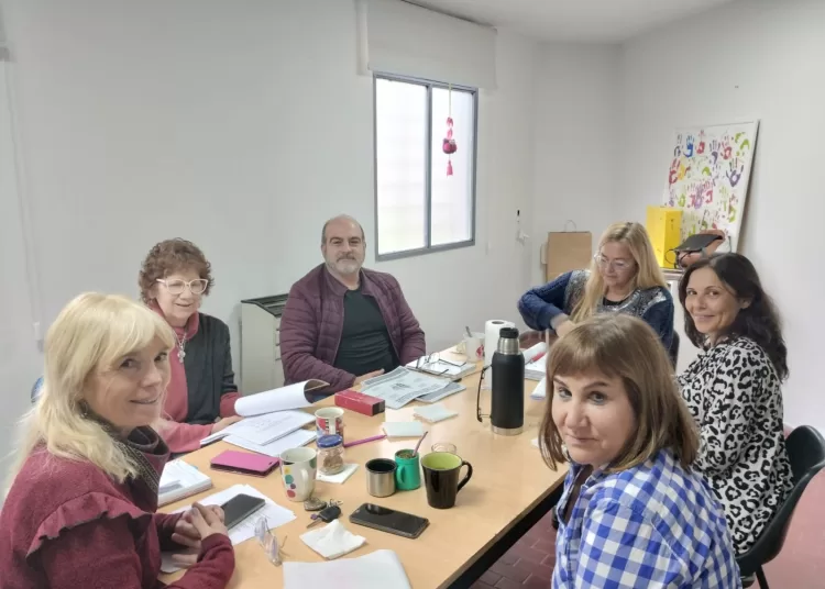 Equipo del Área Adultos Mayores y Secretario de Salud unidos contra el maltrato