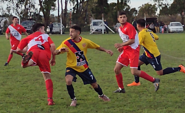 ACDC sorprendió a Juan E. Barra, empató en un gol y se apretó la tabla