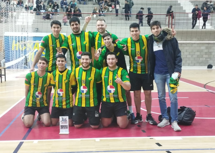 Mas campeones en la Liga Municipal de Voley