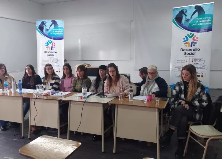 Se llevó adelante el Conversatorio «El Niño de la Época»