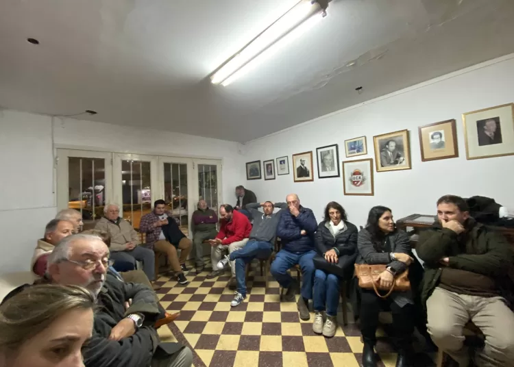 El radicalismo no resolvió precandidatos y se estira la definición