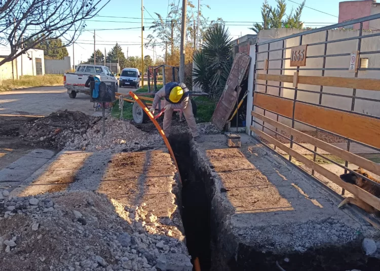 Efectúan obras en distintos puntos de la ciudad y cortan calles