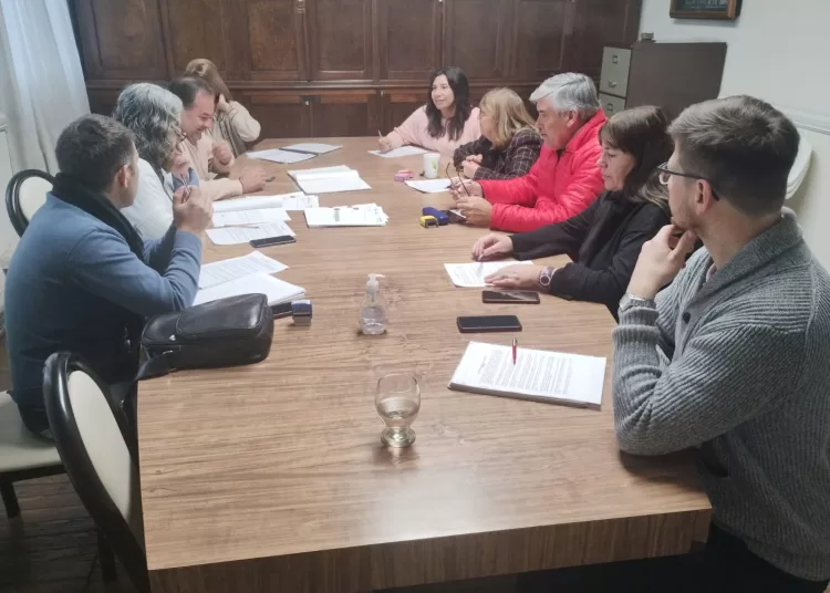 Siguen reclamando por el cumplimiento del cupo laboral trans en el Municipio