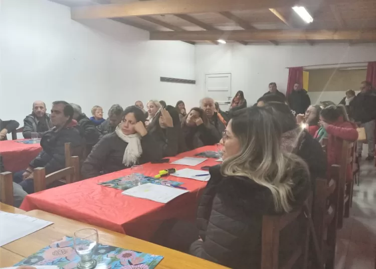 Reunión en Club Unión: Detalles de la Obra de Pavimentación en Chacra de López