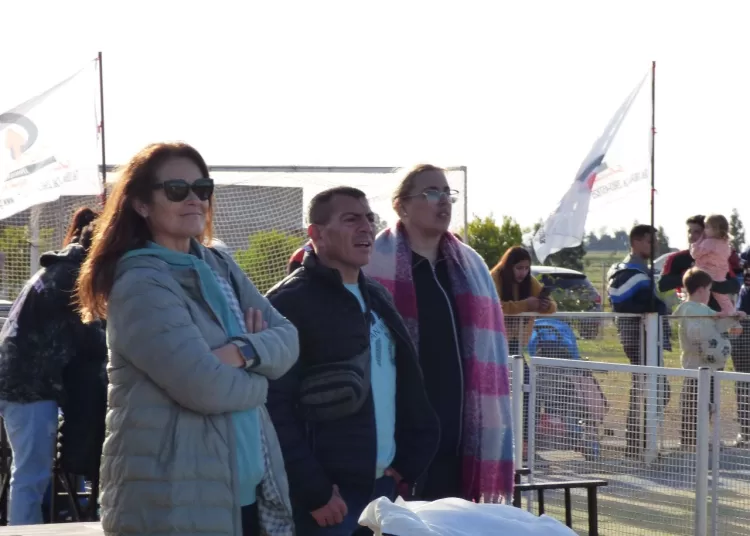 El Movimiento Vecinal Renovación recorrió la cancha Municipal de Hockey