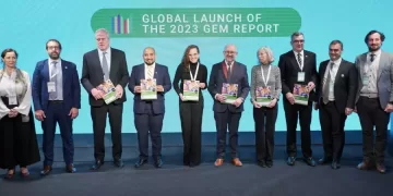 Especialistas analizan la influencia de la tecnología en la educación: un debate abierto