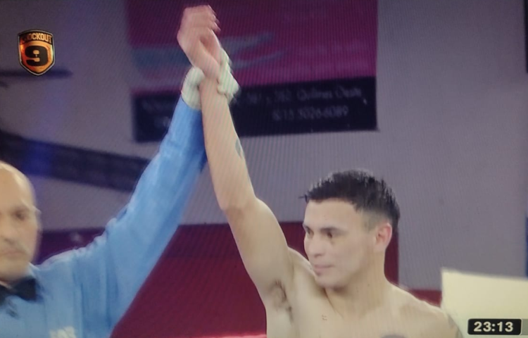 Jesús “Maquinita” Burgos ganó por KOT en el primer round