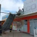 Claromecó: por el fuerte viento, debieron bajar un cartel comercial